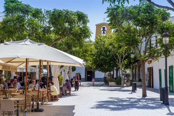 El Pueblo de Santa Gertrudis: Corazón de la Isla