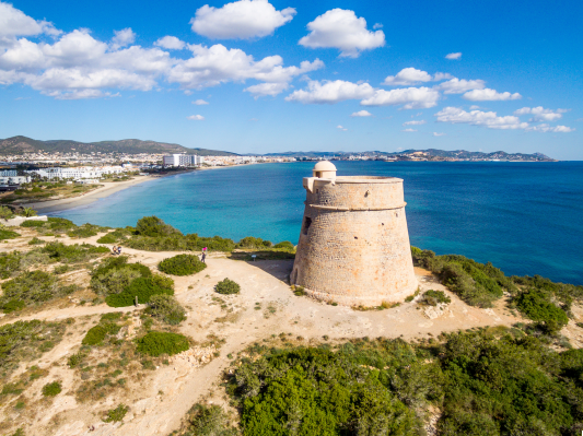 La Torre de Sa Sal Rossa: Testigo del Tiempo